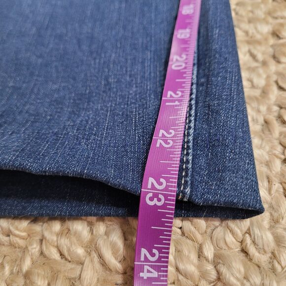Levi 20S 35x23 Signature Gold Label Levi Strauss Totally Shaping Straight Capri - Picture 3 of 13